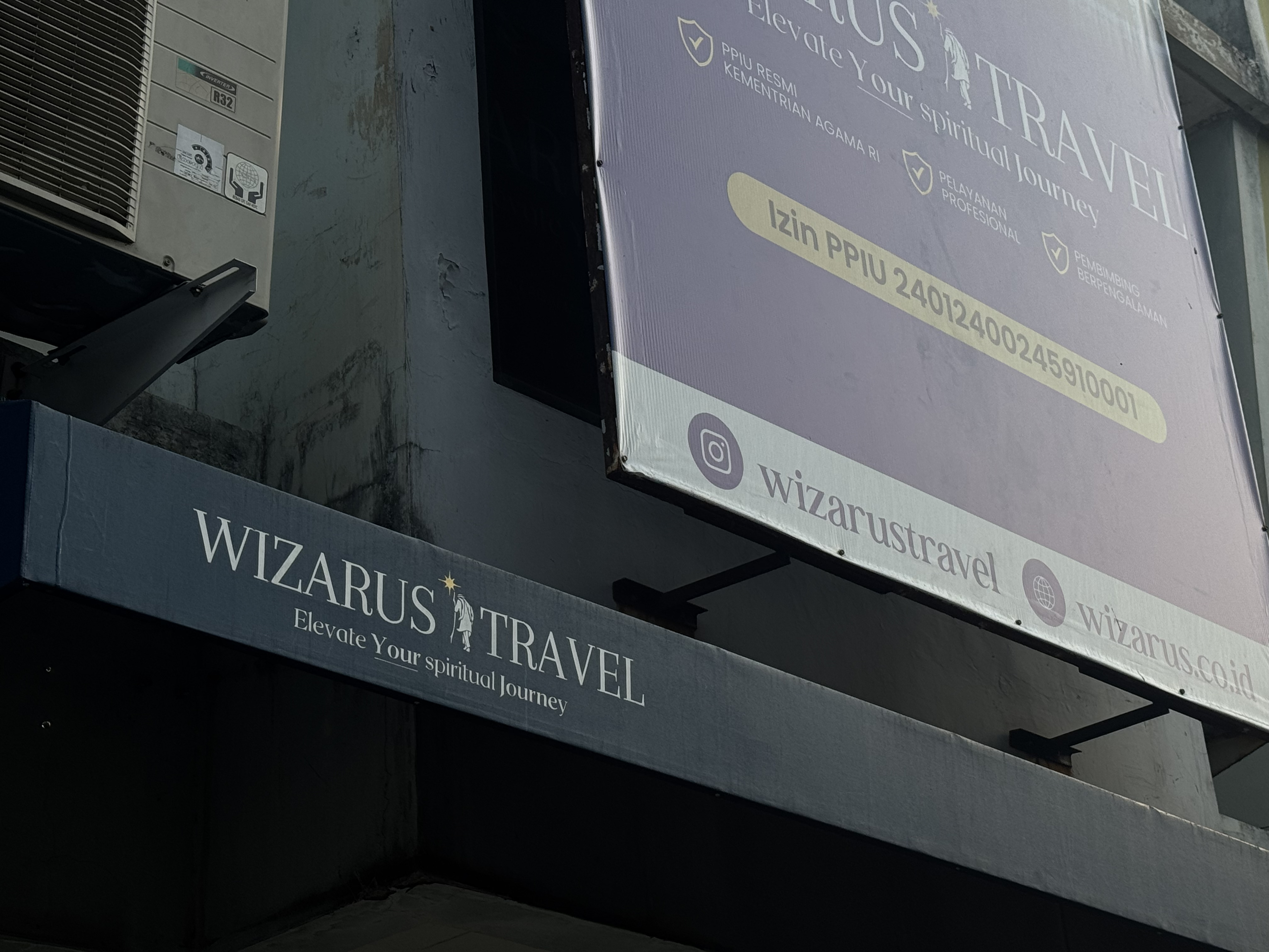 Kantor Fisik Wizarus Travel